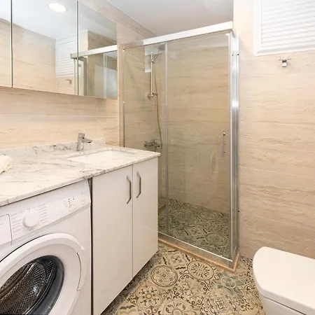 Fully Equipped 1 Bedroom With Central Location In Daire